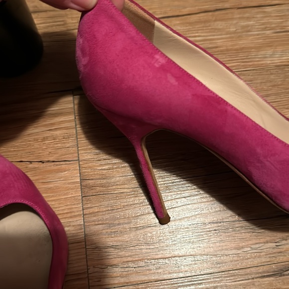 Manolo Blahnik Suede Pumps - Picture 7 of 10